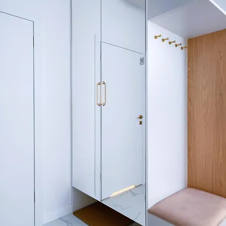 Luxury Riverside Apartment With Netflix, Primetv, Ev Parking And 1Gbps Wifi Wroclaw