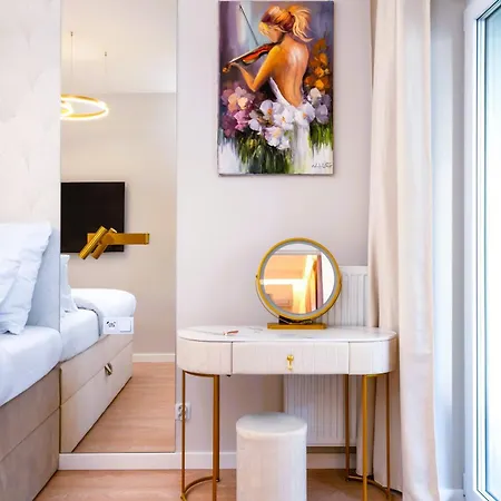 Luxury 24h With Netflix, Primetv, Ev Parking And 1gbps Wifi * Wrocław