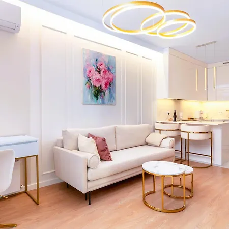 Luxury Riverside Apartment With Netflix, Primetv, Ev Parking And 1Gbps Wifi Apartment Wroclaw